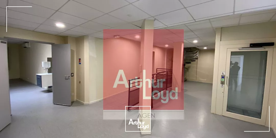 Immeuble de Bureaux Sainte Livrade Sur Lot 330 m2