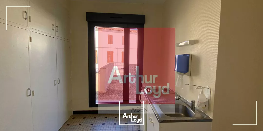 Immeuble de Bureaux Sainte Livrade Sur Lot 330 m2