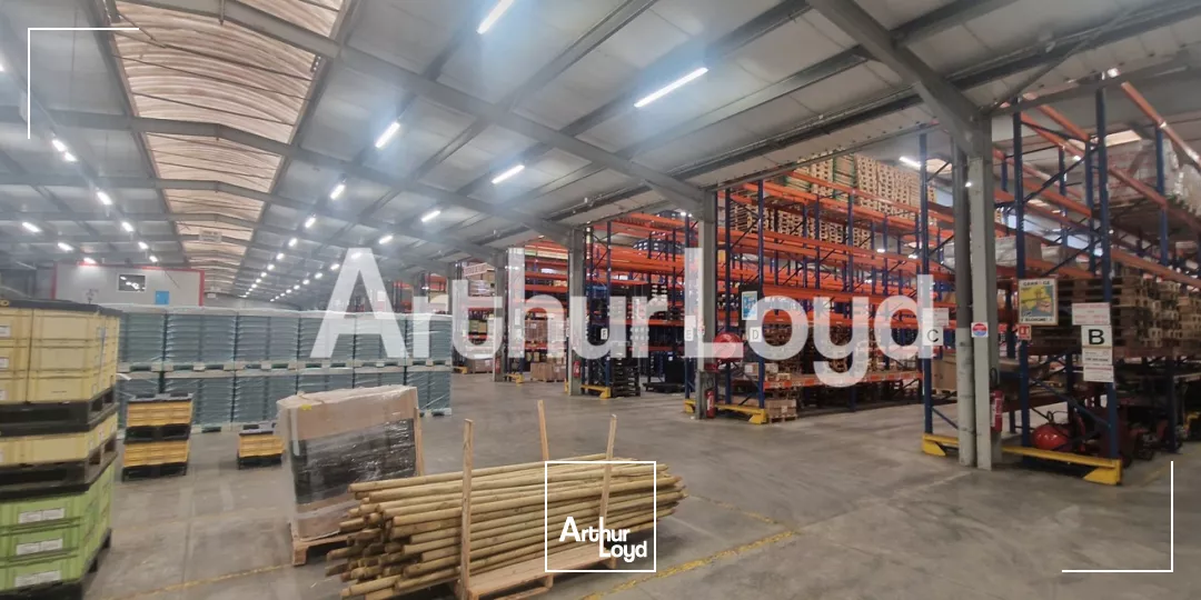 Entrepôt - Emplacement stratégique - GRENTHEVILLE