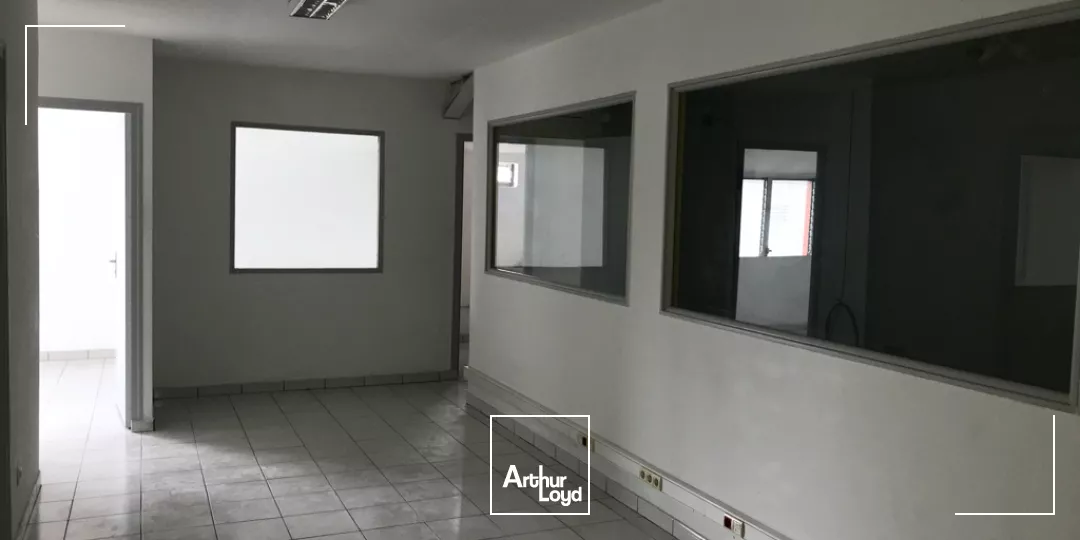 BUREAUX 135 M2 LE LAMENTIN