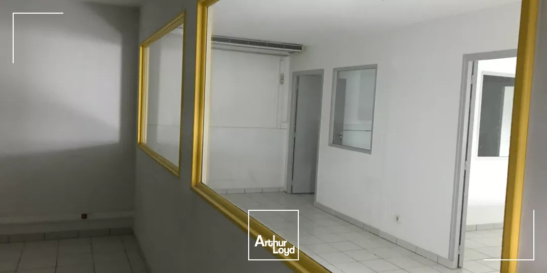 BUREAUX 135 M2 LE LAMENTIN