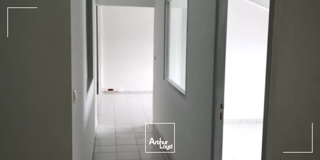 BUREAUX 135 M2 LE LAMENTIN