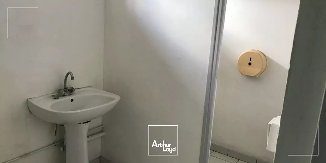 BUREAUX 135 M2 LE LAMENTIN