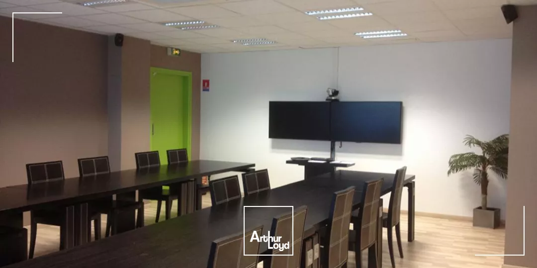 A louer Bureaux 175 m2