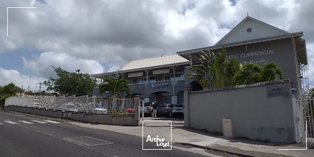 A VENDRE Local commercial Schoelcher 82 m2