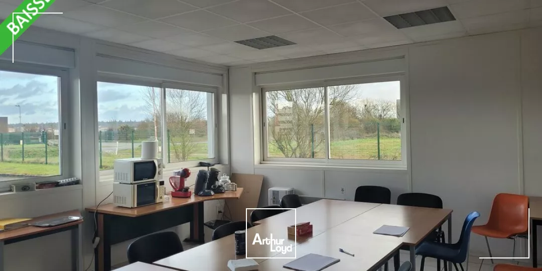 LOCATION BATIMENT 2700m² // 3 quais LE MANS SUD