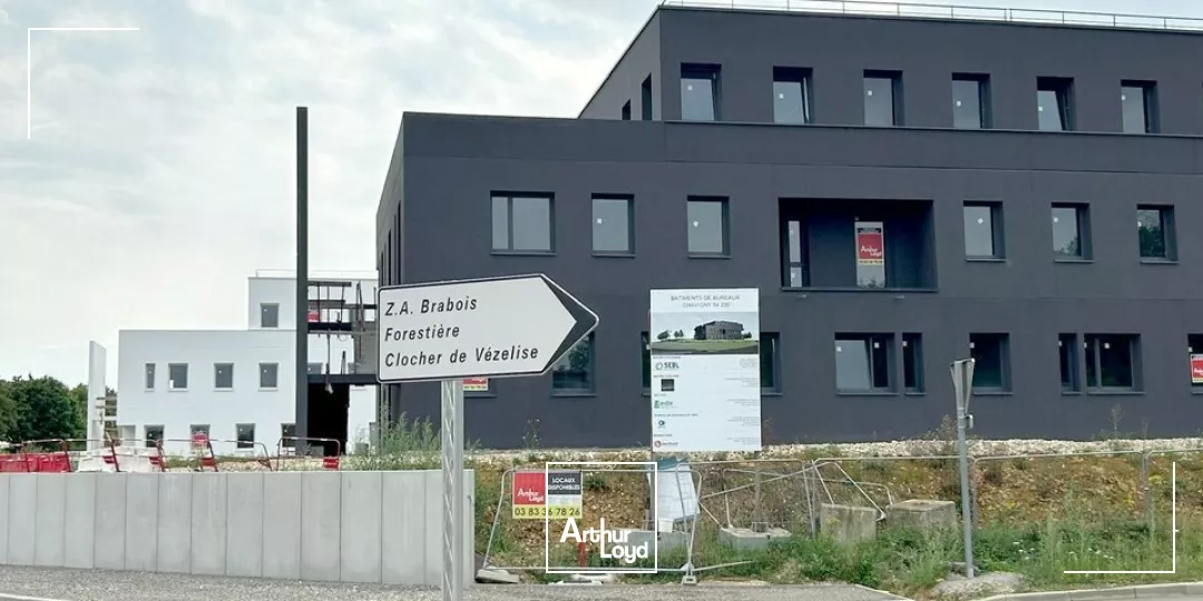 BUREAUX à VENDRE de 445 m²