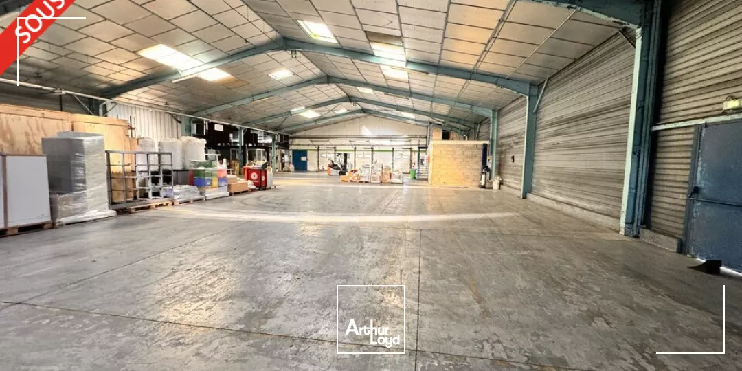 A vendre : Bâtiment d'activités 6 620 m² Terrain 16 852 m² - Amboise / La Boitardière