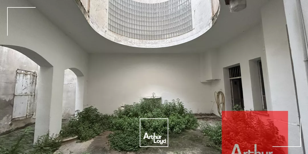 BUREAUX A LA VENTE - IMMEUBLE DE STYLE HAUSSMANNIEN