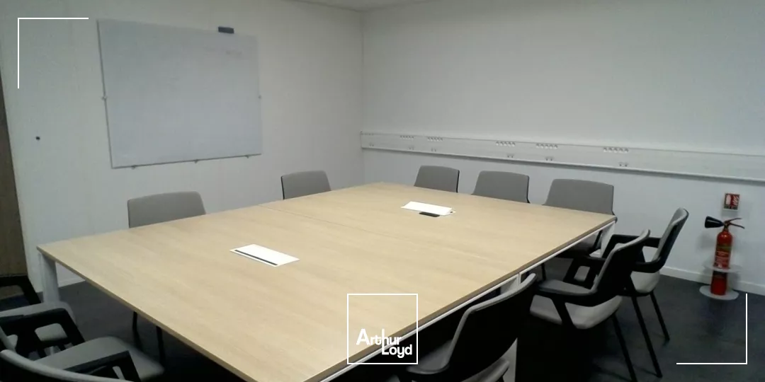 Bureaux à louer avec parkings - Vue panoramique exceptionnelle sur la baie de La Ciotat - LES FALAISES - ATHELIA IV - LA CIOTAT