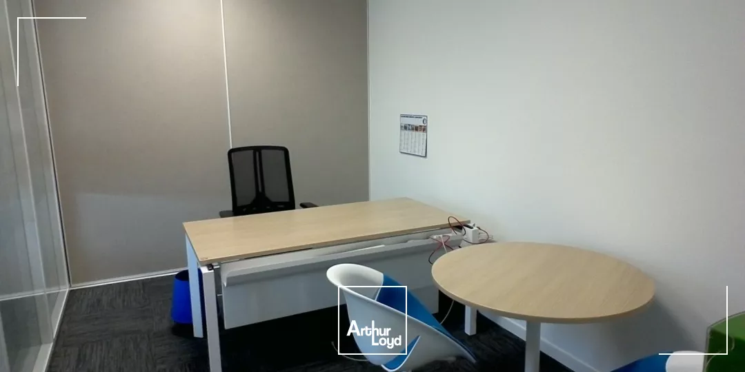 Bureaux à louer avec parkings - Vue panoramique exceptionnelle sur la baie de La Ciotat - LES FALAISES - ATHELIA IV - LA CIOTAT