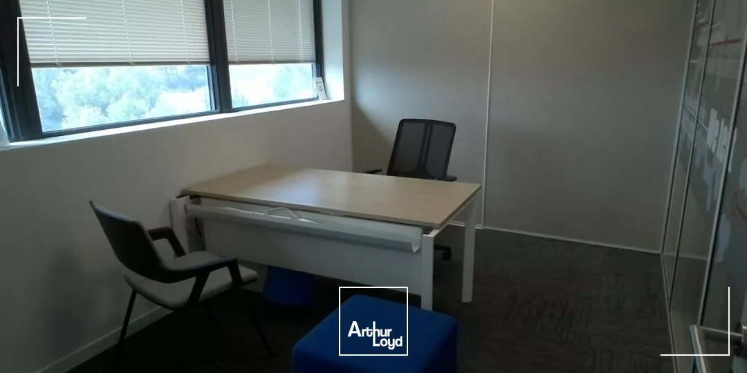 Bureaux à louer avec parkings - Vue panoramique exceptionnelle sur la baie de La Ciotat - LES FALAISES - ATHELIA IV - LA CIOTAT