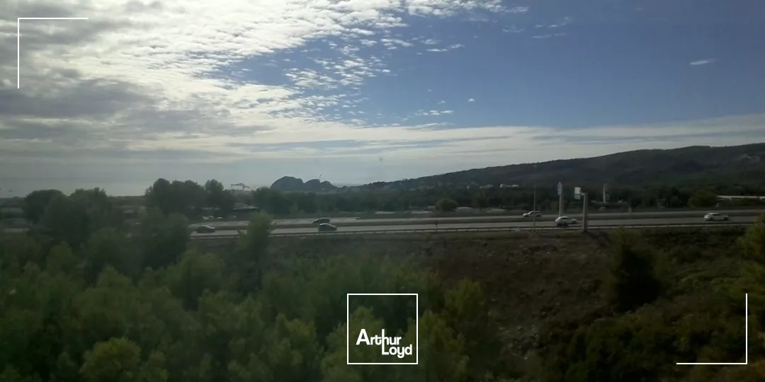 Bureaux à louer avec parkings - Vue panoramique exceptionnelle sur la baie de La Ciotat - LES FALAISES - ATHELIA IV - LA CIOTAT