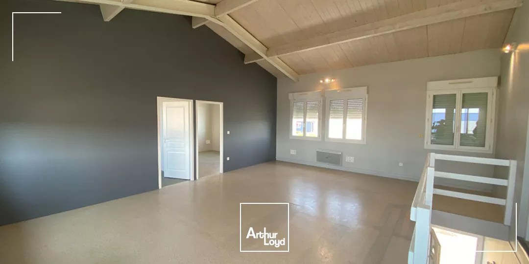 A LOUER Local d'activité ZAC Aytre 234 m2 environ