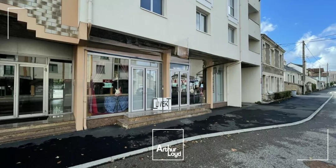 BUREAUX POITIERS PROCHE PATINOIRE 117M² A LOUER