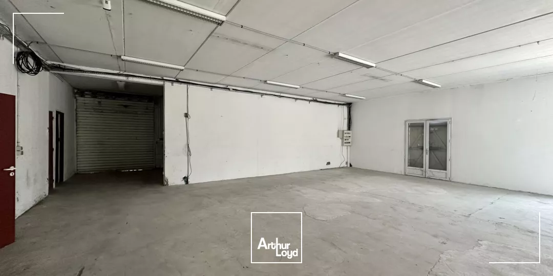 Bâtiment indépendant mixte à LOUER sur SEPTEMES LES VALLONS