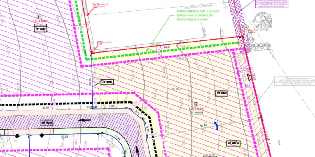 Terrain viabilisé à vendre de 1966 m2 à Saint-Etienne-La-Varenne (69460) en zone d'activité, avec visibilité sur l'axe passant