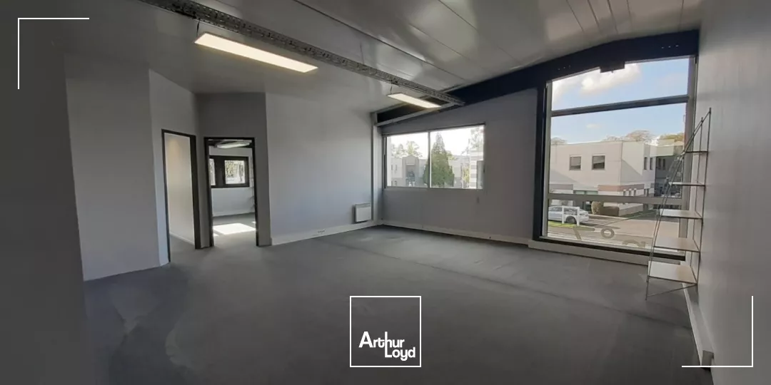 Location de bureaux lumineux à Villeneuve d'Ascq - 253 m² modulables, au coeur d'un parc d'activités dynamique