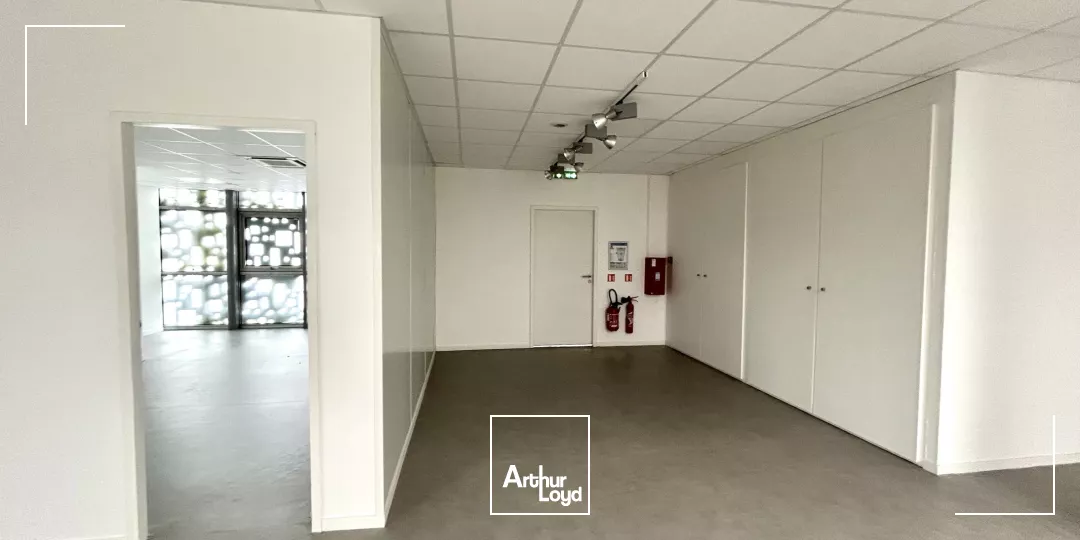 900 m² de bureaux à louer au pied du tram A à Mérignac Chemin Long