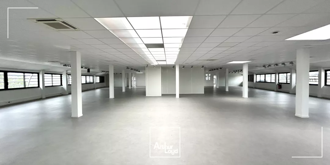 900 m² de bureaux à louer au pied du tram A à Mérignac Chemin Long