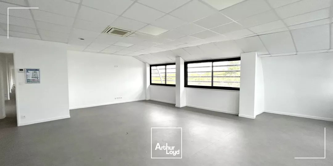 900 m² de bureaux à louer au pied du tram A à Mérignac Chemin Long