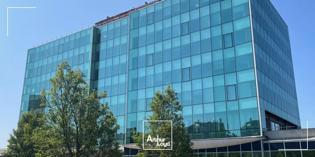 Plateau de bureaux de 776 m² à louer - proximité gare Cergy Préfecture.