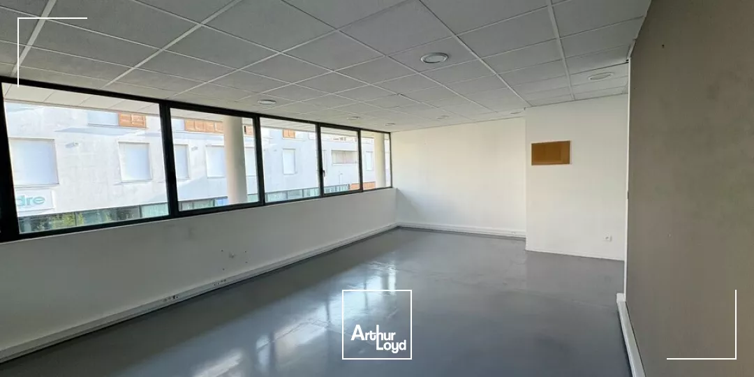 DIJON - AXE DRAPEAU / REPUBLIQUE - A LOUER