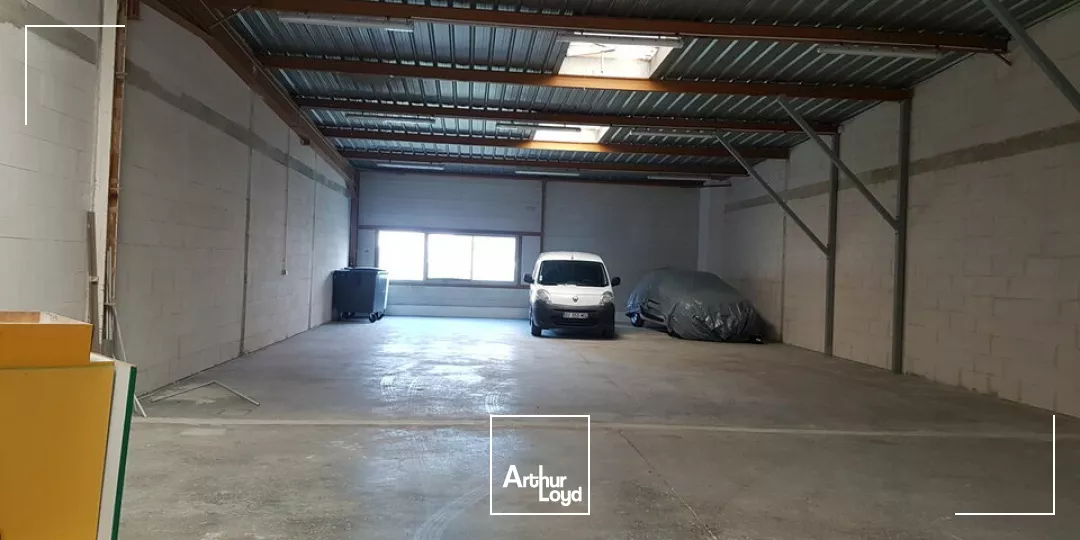 AVRILLÉ LOCAL D'ACTIVITÉ 280 m² A LOUER