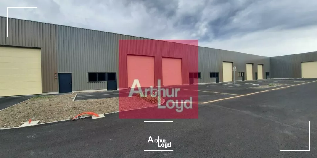 LA ROCHE BLANCHE A LOUER LOCAL ACTIVITE 921 M² DIVISIBLE 250 M²