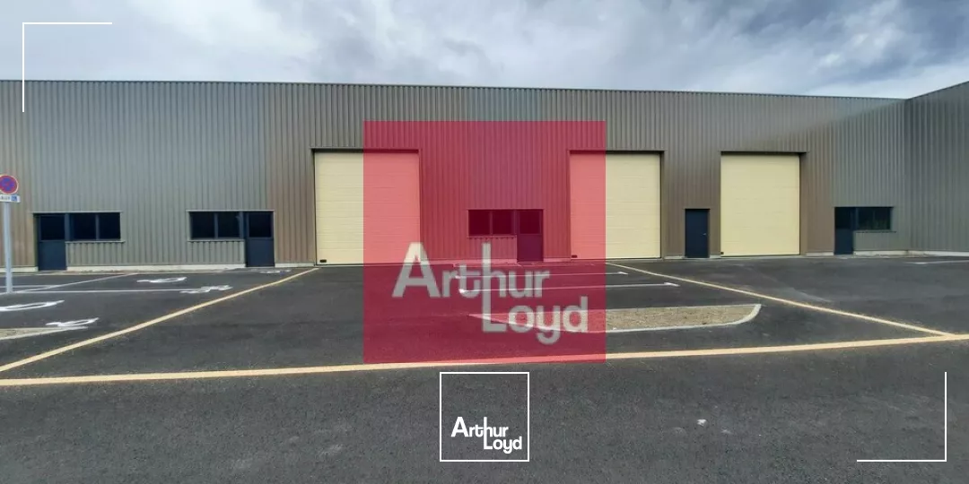 LA ROCHE BLANCHE A LOUER LOCAL ACTIVITE 921 M² DIVISIBLE 250 M²