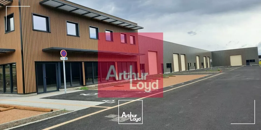 LA ROCHE BLANCHE A LOUER LOCAL ACTIVITE 921 M² DIVISIBLE 250 M²