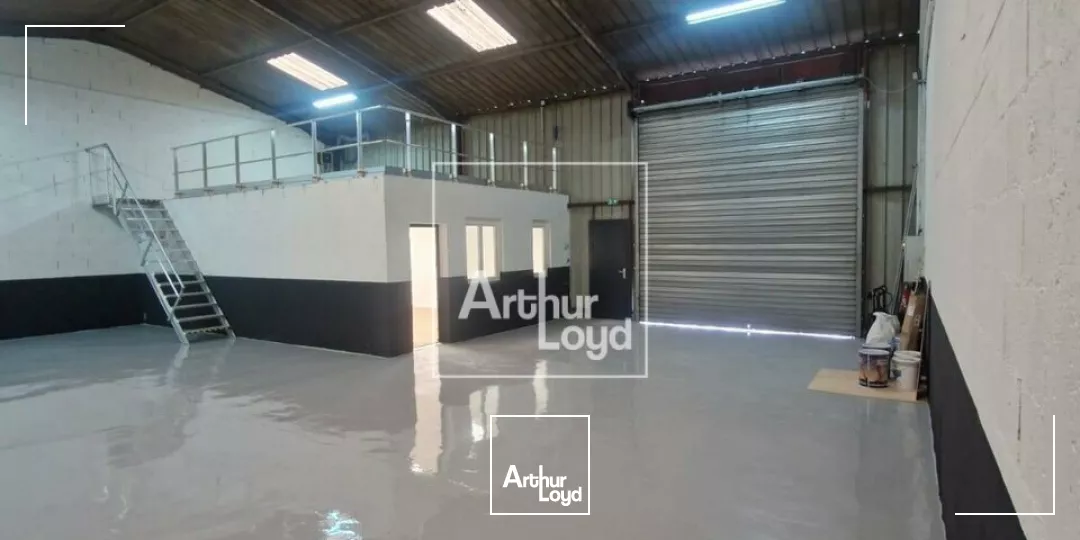 FONTENAY LE VICOMTE LOCAL PME A LOUER