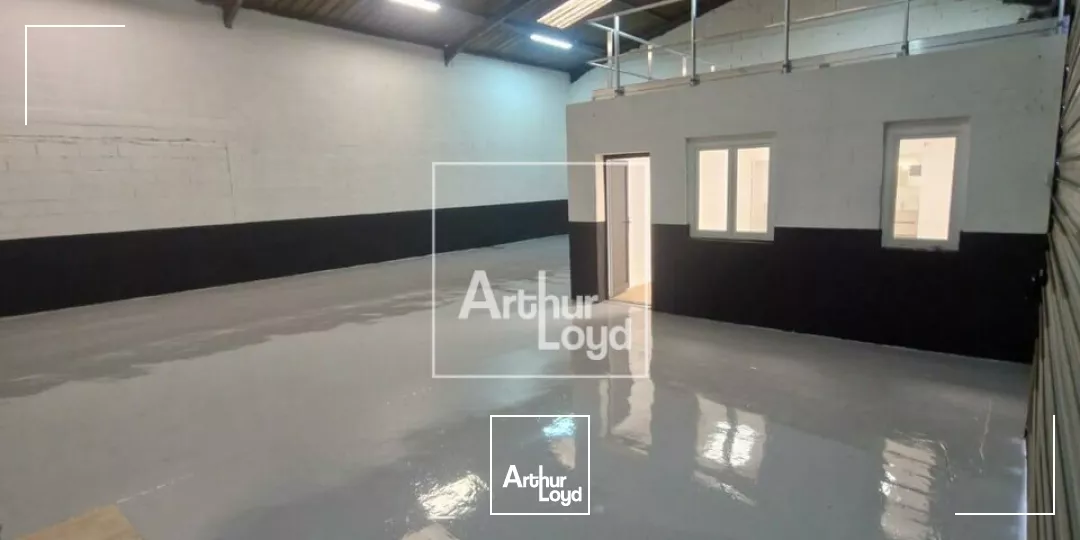 FONTENAY LE VICOMTE LOCAL PME A LOUER