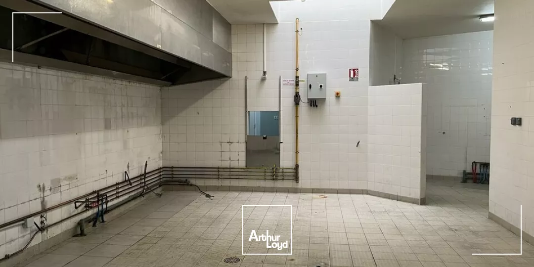 OPPORTUNITÉ : Local commercial à vendre - idéal restauration ou showroom - 460 m² - Joué-Lès-Tours