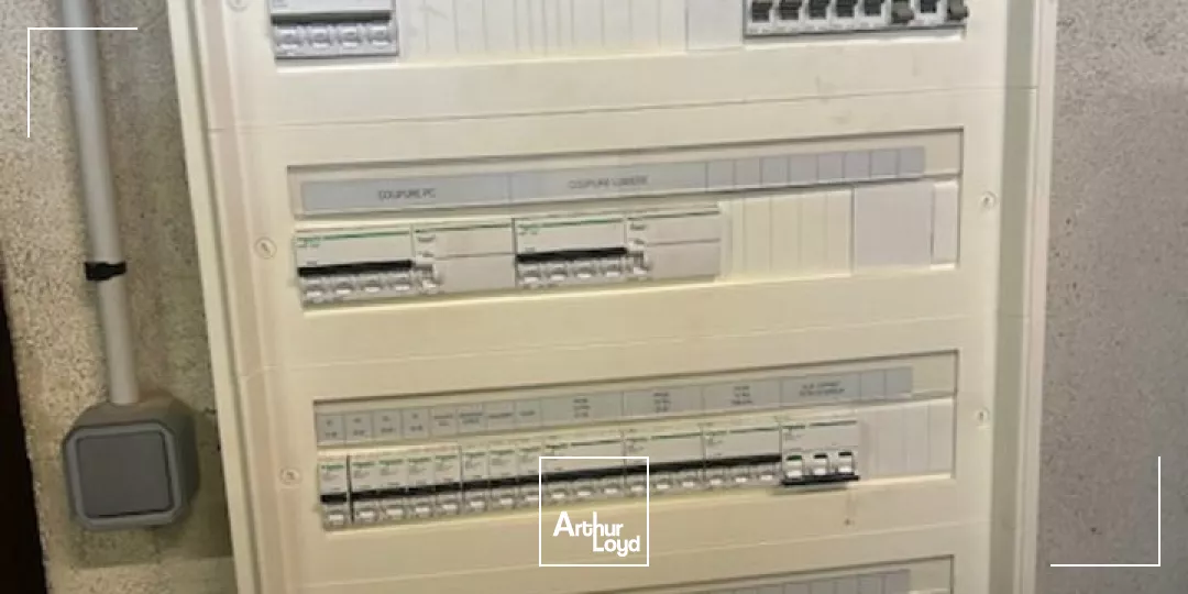 ENSEMBLE IMMOBILIER MIXTE CUSSET 