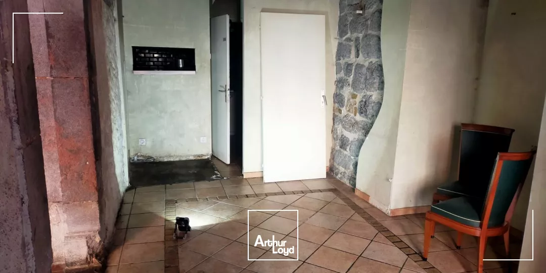 LOCAL COMMERCIAL 75 M² A LOUER GRENOBLE PLACE CLAVEYSON TERRASSE