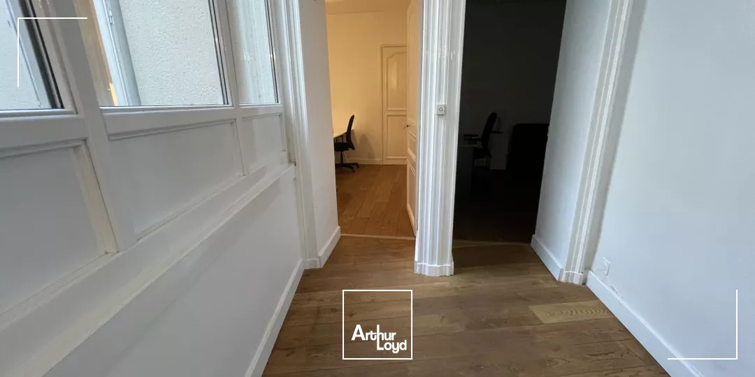 BUREAUX CENTRE VILLE AVEC ESPACES COMMUNS 