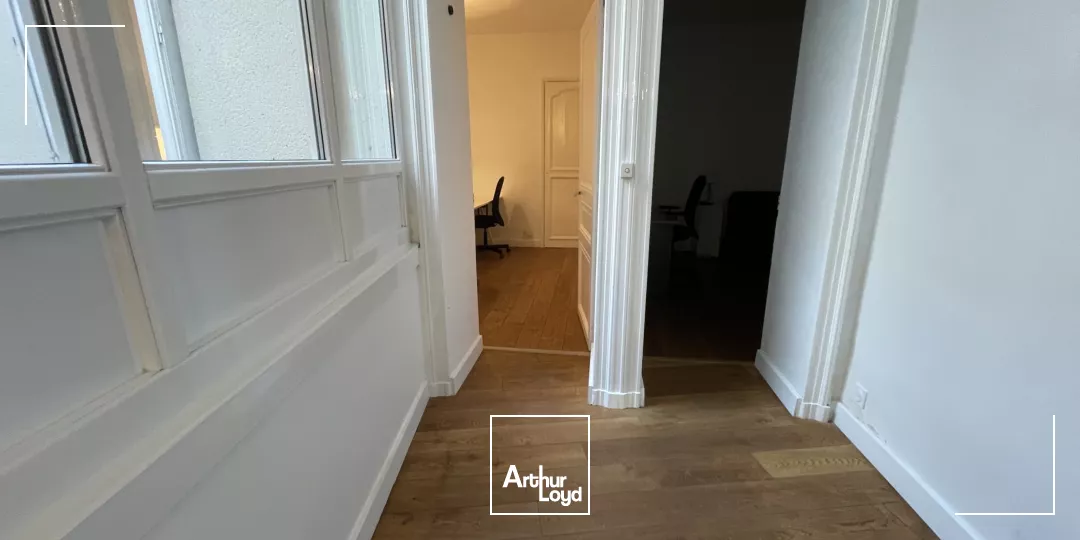 BUREAUX CENTRE VILLE AVEC ESPACES COMMUNS 