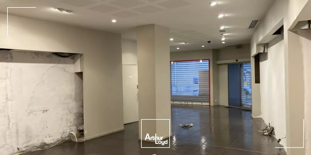 À louer à Langon local commercial avec réserve