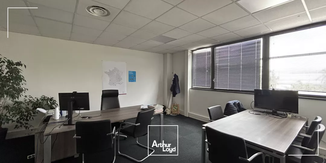 Plateaux de bureaux à louer à Villenave d'Ornon sortie n°17