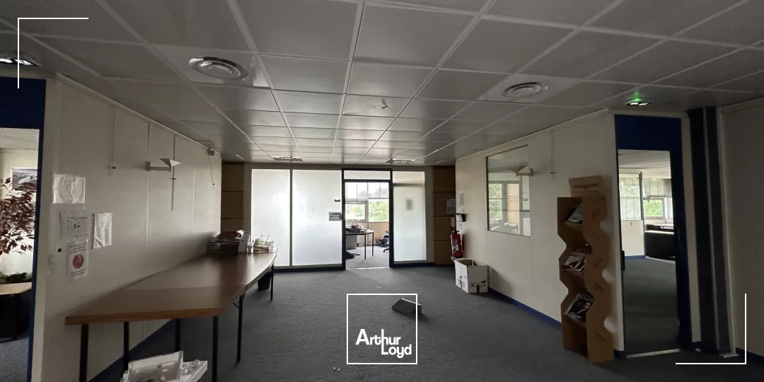 Immeuble de bureaux de 1 534 m² à louer à Mérignac au sein du Domaine de Pelus