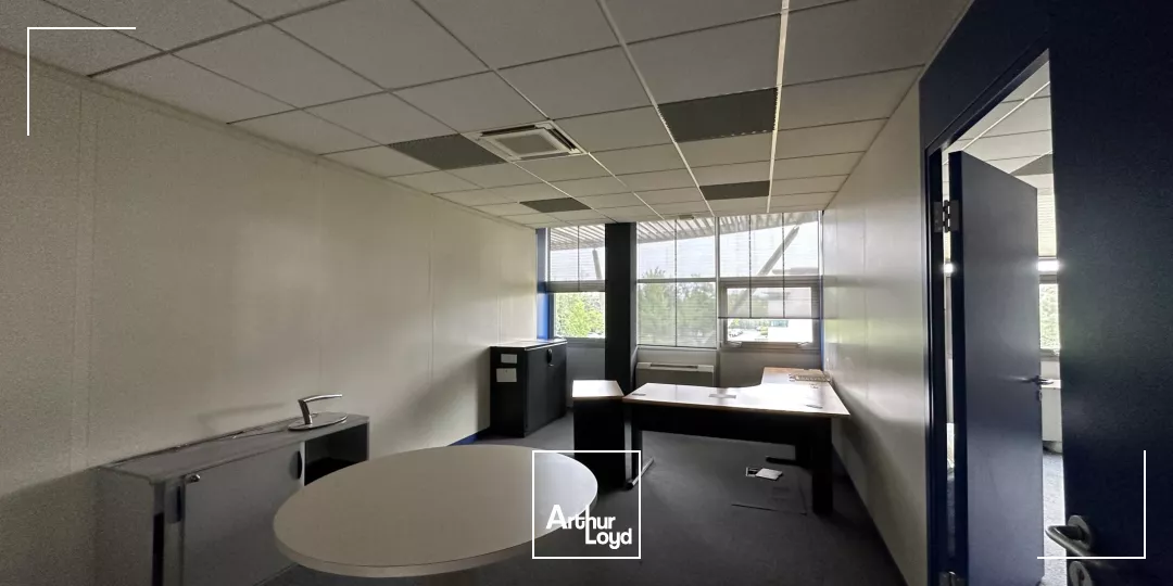 Immeuble de bureaux de 1 534 m² à louer à Mérignac au sein du Domaine de Pelus