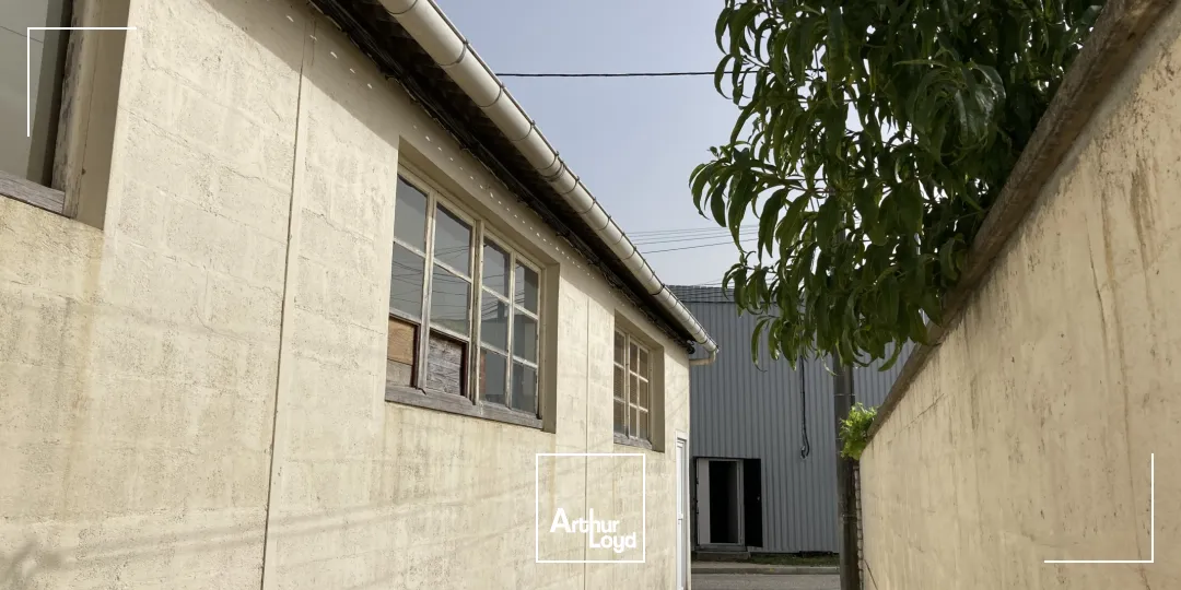 Entrepôt de 490 m2 à louer à Villenave d'Ornon avec une visibilité depuis la rocade