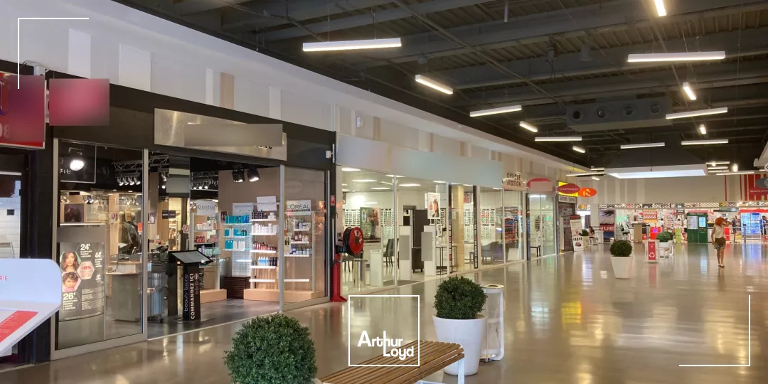 Surface commerciale de 110 m² à louer dans le Centre Commercial Bordeaux Sud à Villenave d'Ornon