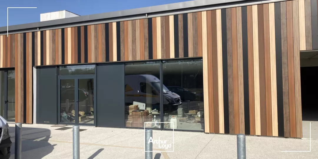 Opportunité de location : 2 cellules commerciales à Biganos - possibilité de les regrouper en 1 seule cellule