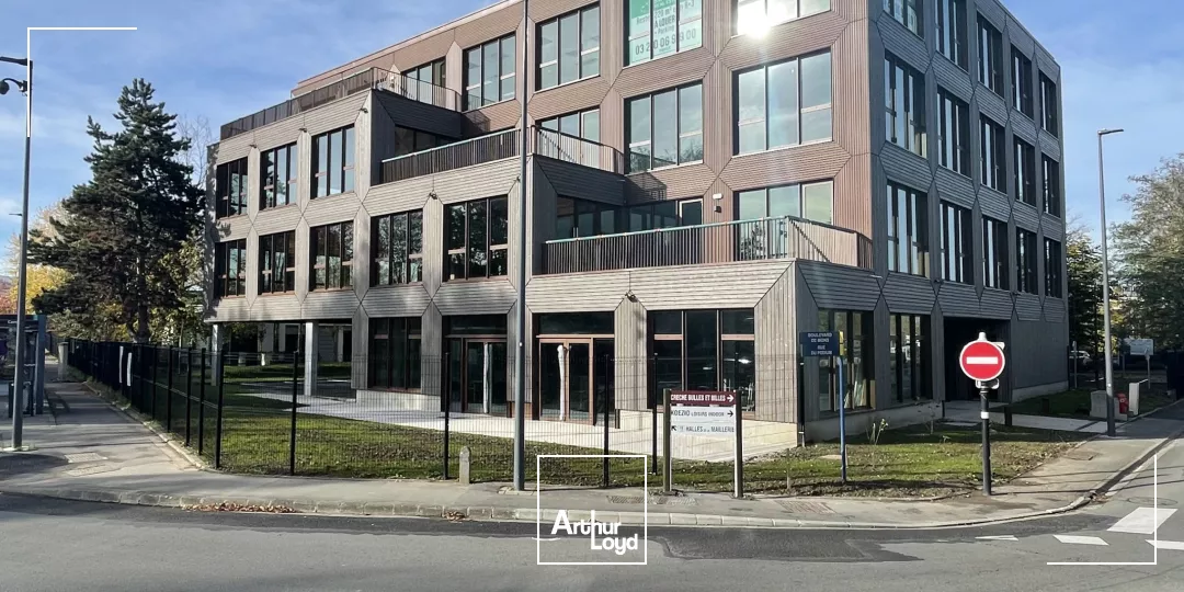 Bureaux Lumineux + Terrasse Privative et Parkings - Villeneuve d'Ascq
