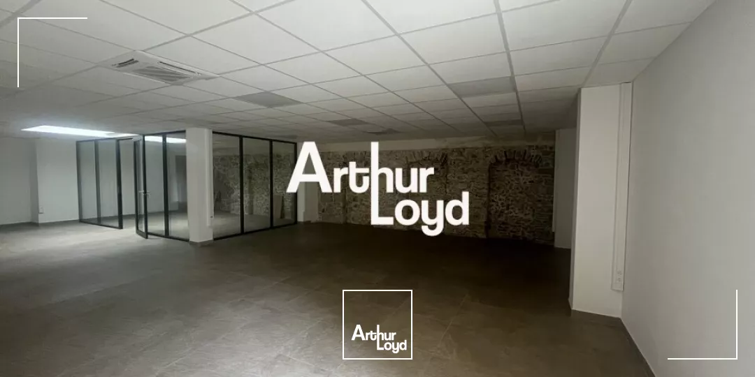 EXCEPTIONNEL AU COEUR DU CARRE D'OR DE NICE BUREAU A LOUER DE 125M² DANS IMMEUBLE BOURGEOIS