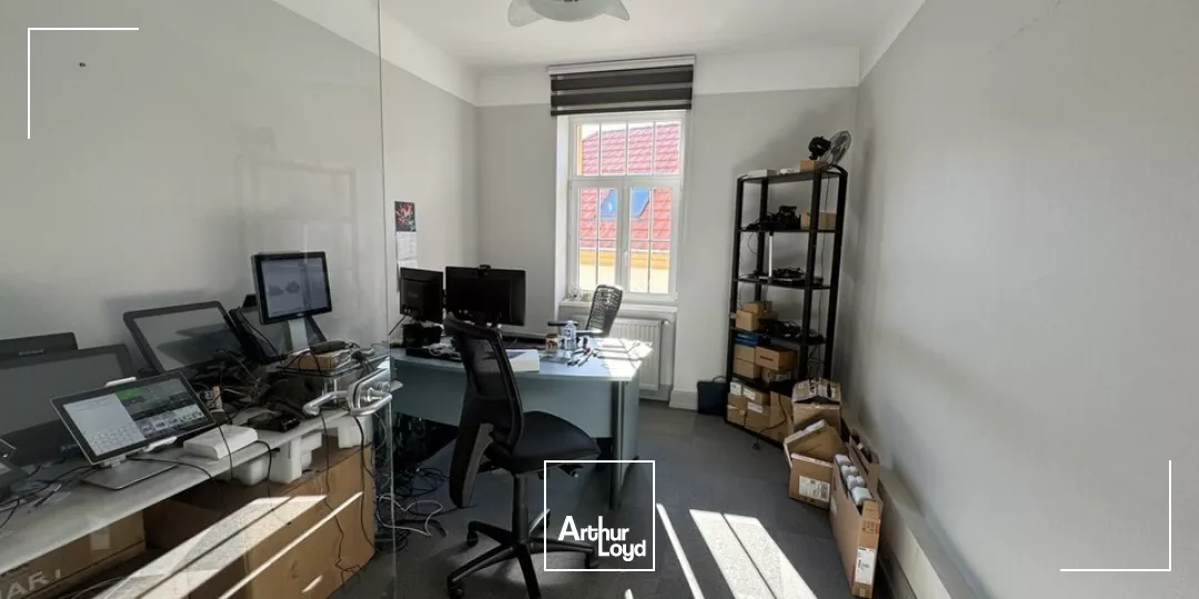 BUREAUX à LOUER de 921 m²