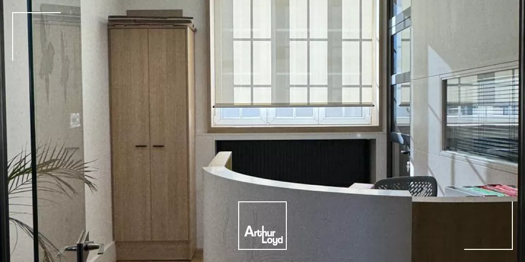 BUREAUX à LOUER de 921 m²