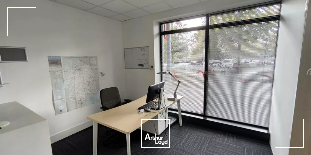 A VENDRE - BUREAUX COMMERCIAUX - secteur CHU 